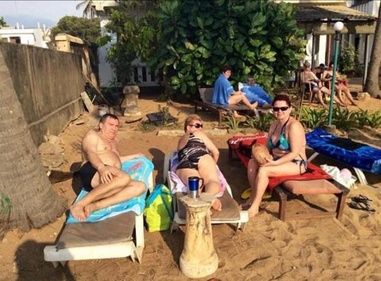 Hotel Silver Sands ネゴンボ エクステリア 写真